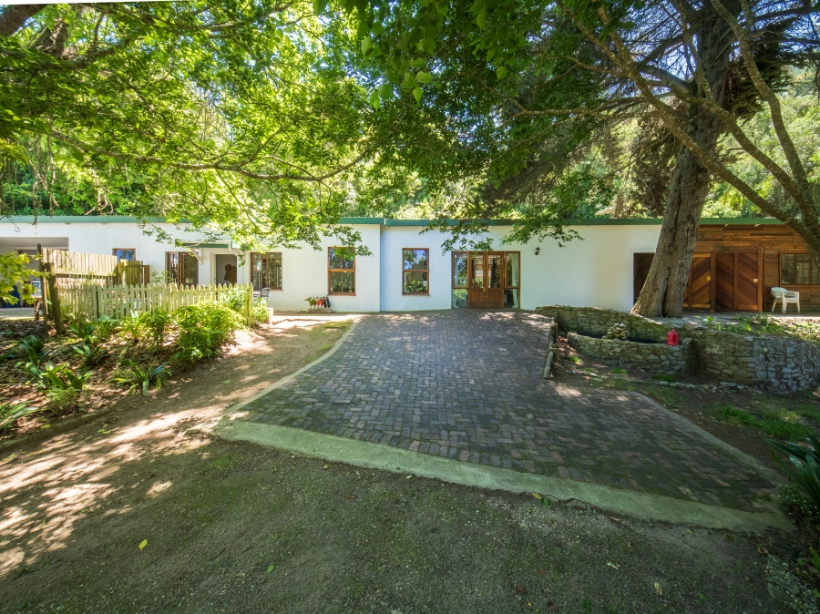 7 Bedroom Property for Sale in Rheenendal Western Cape